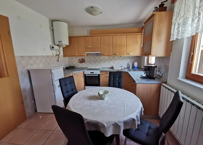 Apartma Jowz