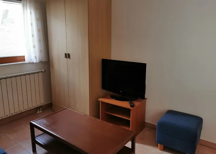 Apartma Jowz