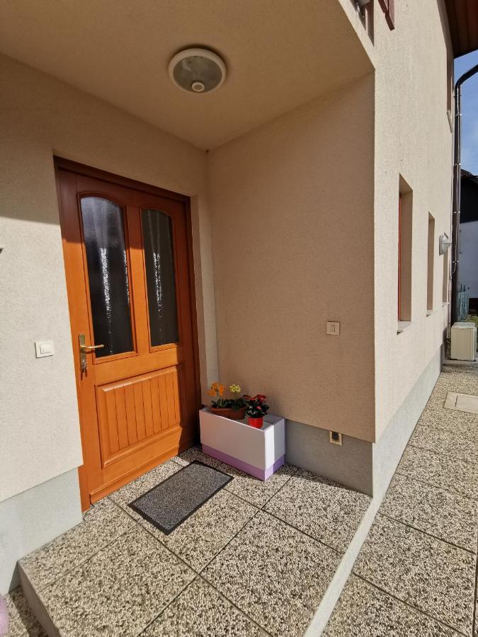 Apartment Apartma Jowz *